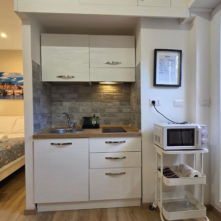 Simone'S Apartment Рим Екстериор снимка